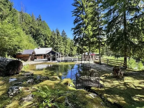 Propriété 8 pièces 207 m²