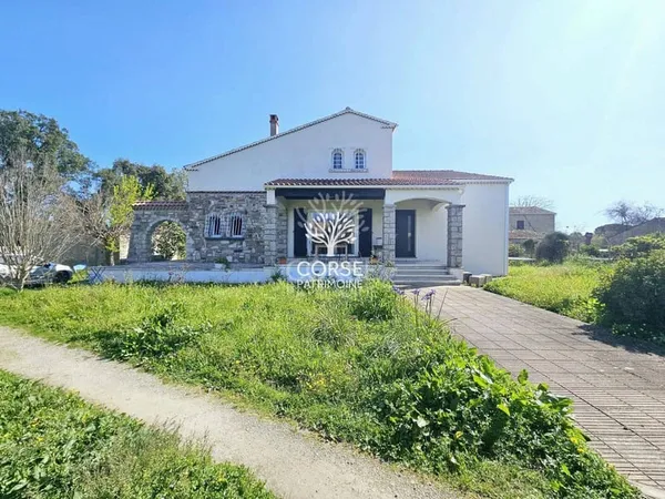 Villa 5 pièces 130 m²