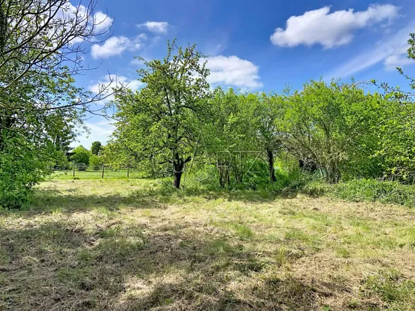 Terrain constructible 2420 m²