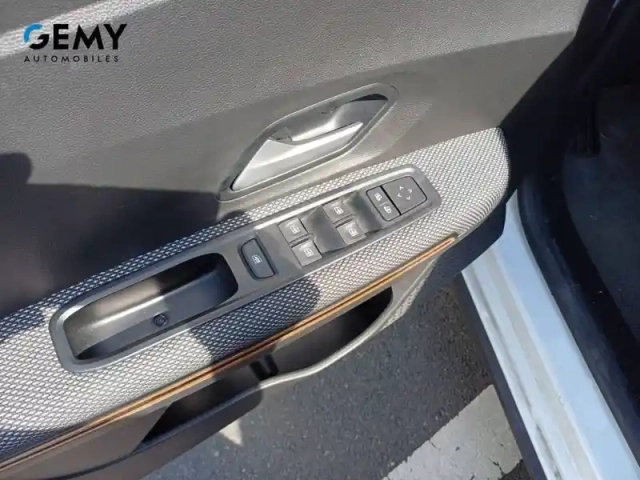 Dacia Sandero eco-g 100 — photo 14