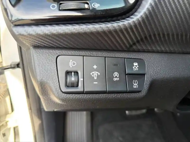 Kia Stonic 1.0 t-gdi 120 ch mhev dct7 — photo 29