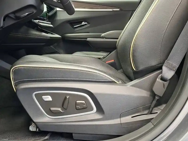 Renault Megane e-tech ev60 220 ch super charge — photo 30