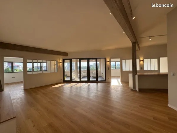Exceptionnel loft à louer dans un nouveau quartier résidentiel de la coop