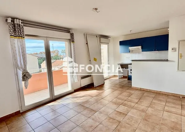 À VENDRE - BEL APPARTEMENT T3 AVEC TERRASSE ET 2 PARKINGS - NARBONNE