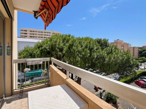 Studio 1 pièce 21 m²