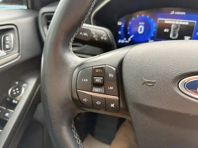 Ford Focus sw 1.5 ecoblue 120ch titanium x — photo 17