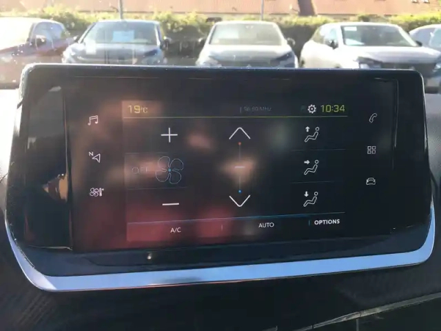 Peugeot 208 electrique 50 kwh 136ch — photo 17