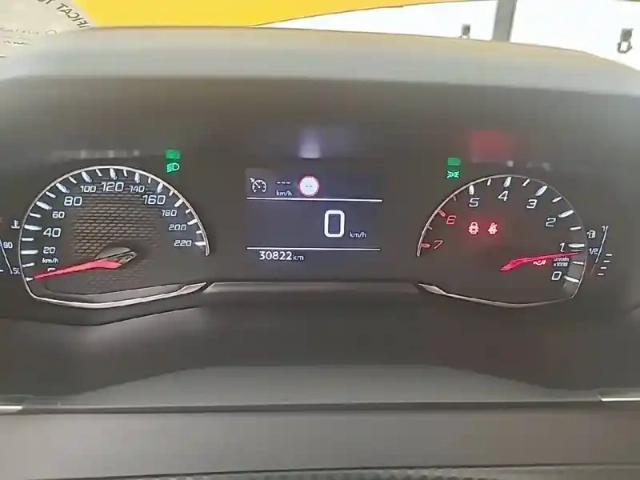 Peugeot 208 puretech 75 s&amp;s bvm5 — photo 10