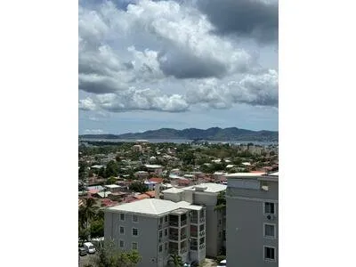 APPARTEMENT F4 VUE MER BEAUX VOLUMES