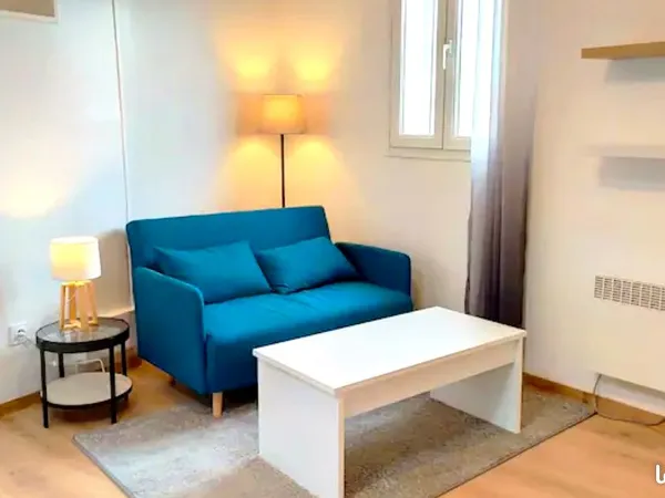 Studio Meublé de Standing 23m² Carrez (37m² au sol) - Place de la Loge