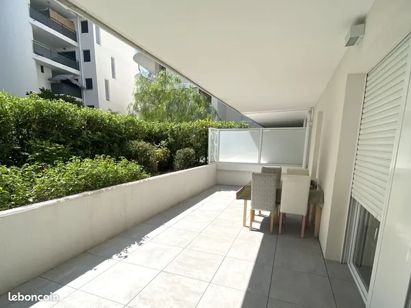 NICE - SAINT-ROCH, À LA LIMITE DE RIQUIER - 3 PIÈCES 63,75 m² - TERRASSE 30,75 m² PLEIN SUD