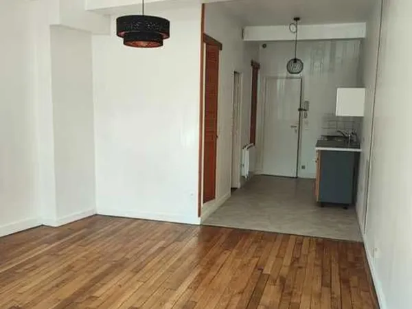 F1 30M2 centre ville Noyon