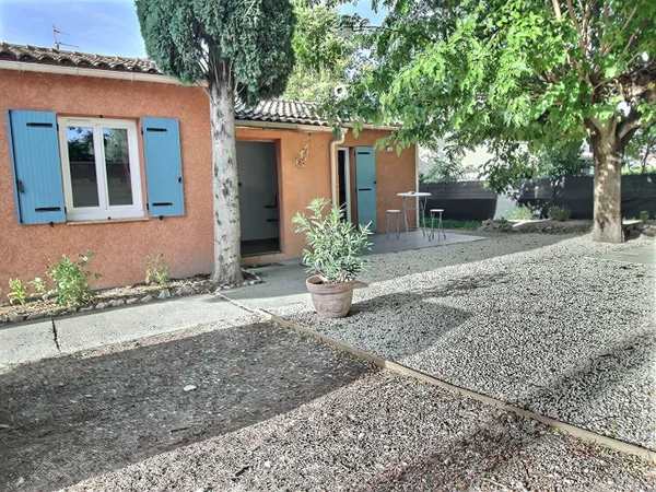 À louer : Charmante maison 4 pièces avec jardin à Avignon - Secteur Jardin Neuf
