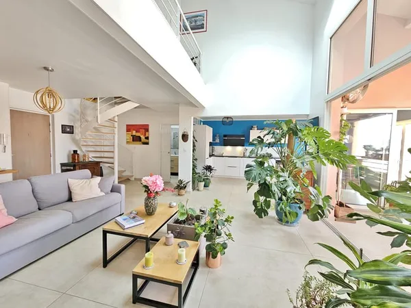 AJACCIO Centre-ville Duplex F3 récent + garage