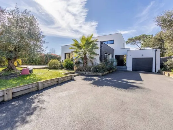 Maison de luxe 5 pièces 160 m²