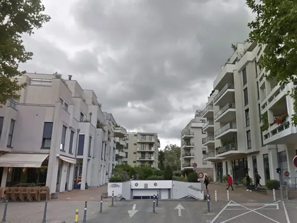 Parking 13 m²