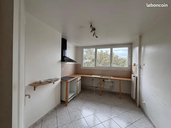 Appartement Type 2 53m2 place de parking 91330