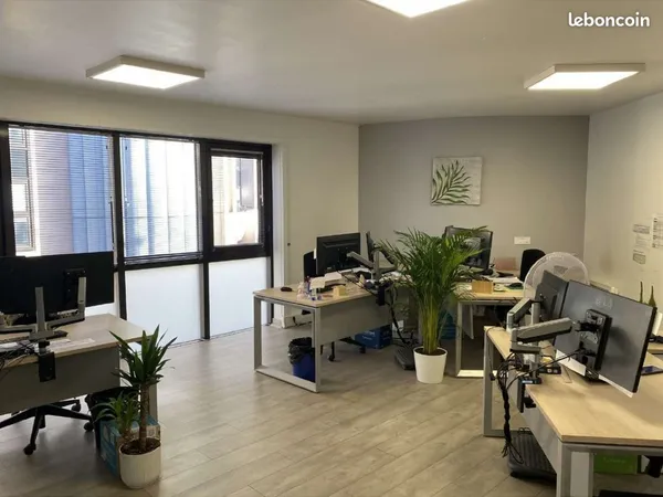 BUREAUX À LOUER - 95 m² - ORLÉANS MADELEINE / RIVE DE LOIRE - PARKING - BALCON