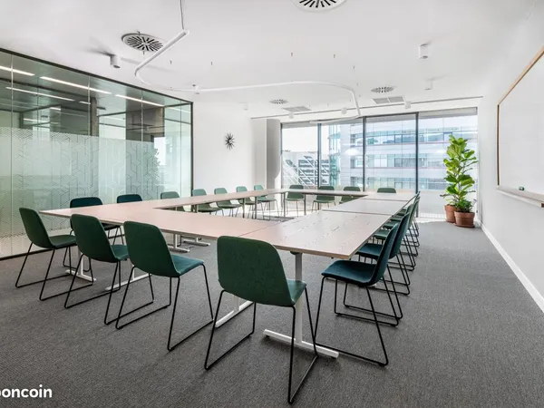 Bureau privé entièrement équipé pour 5 personnes à Spaces, Sophia-Antipolis Biot