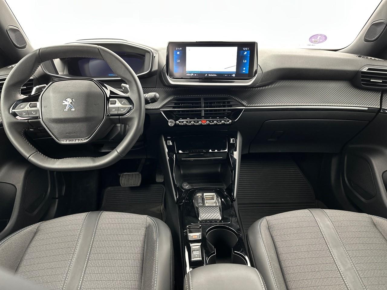 Peugeot 2008 puretech 130 s&s eat8 allure pack — photo 11