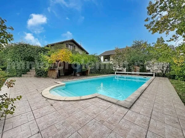 Maison 5 pièces 160 m²