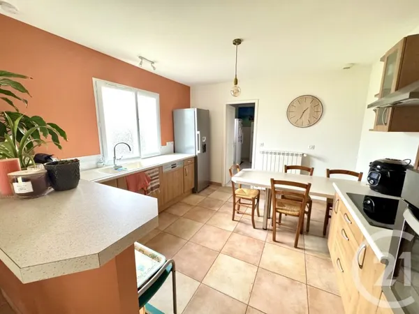 Maison 7 pièces 221 m²