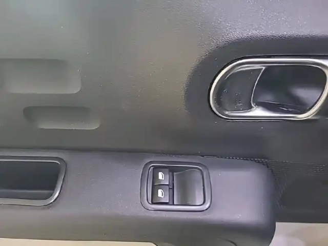 Citroën C3 puretech 83 s&amp;s bvm5 — photo 29