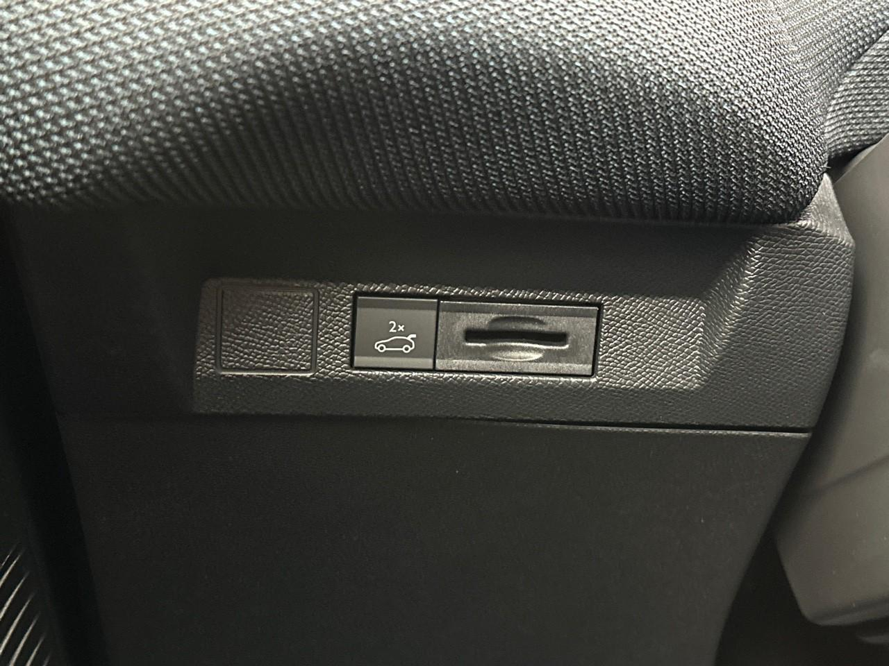 Citroën C5 Aircross hybride 145 ch e-dcs6 max — photo 17