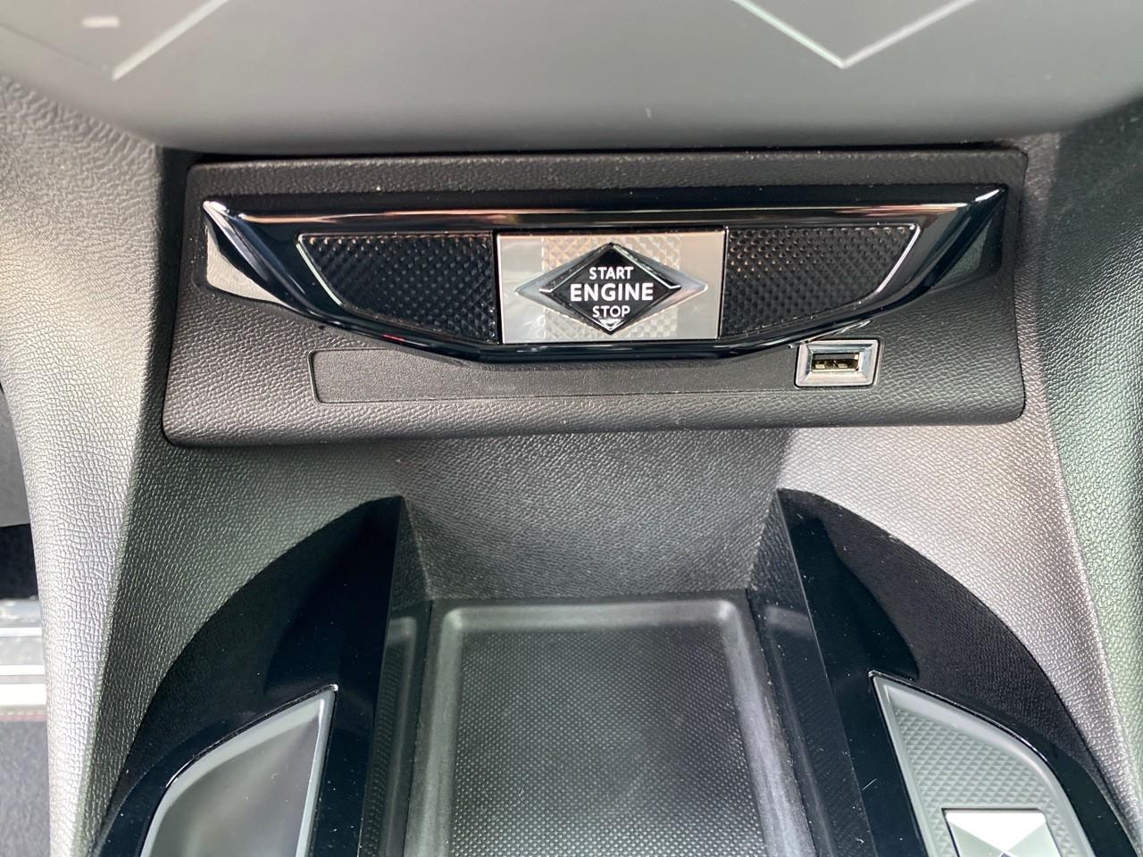 Ds Ds 3 crossback e-tense performance line — photo 14