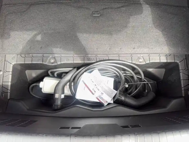 Renault Megane e-tech ev40 130ch standard charge — photo 19