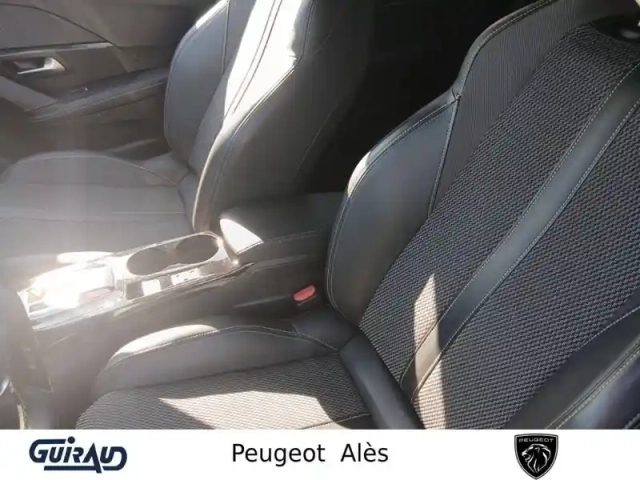 Peugeot 208 hybrid 136 e-dcs6 — photo 10