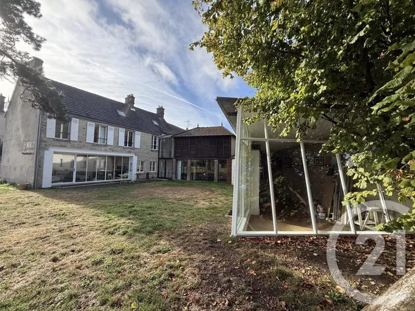 Maison 9 pièces 220 m²