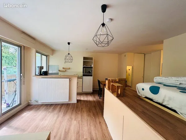 Studio 1 pièce 35 m²