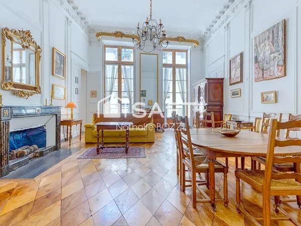 Grenoble Hyper Centre - Duplex de 162 m² au charme de l'ancien
