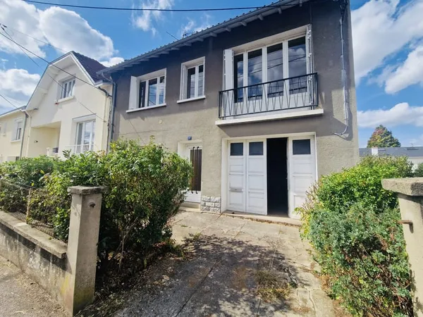 Maison à vendre avec grand jardin de 724 m2 Secteur Puy La