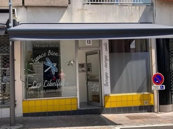 Local commercial 46m2, 2 cabinets - Cournon d'Auvergne