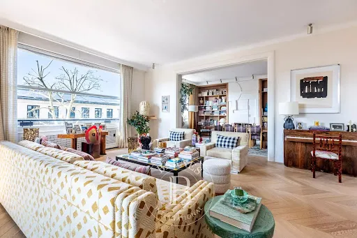 Appartement 6 pièces 226 m²