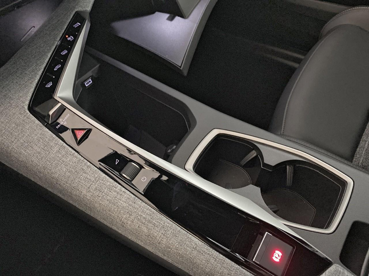 Peugeot 5008 hybrid 145 ch e-dcs6 allure — photo 18