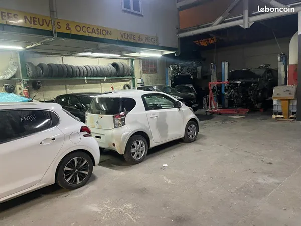 Garage vitrage carosserie tout équipé