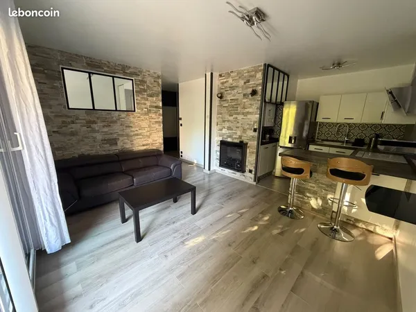 T2 meublé 40 m² refait à neuf - balcon, cave, parking