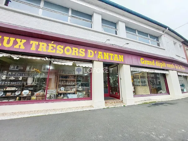 Local commercial 19 pièces 485 m²