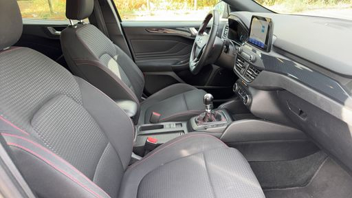 Ford Focus 1.0 EcoBoost 125 - ST Line – 2019 – 96540 km – Essence – Boîte Manuelle — photo 31