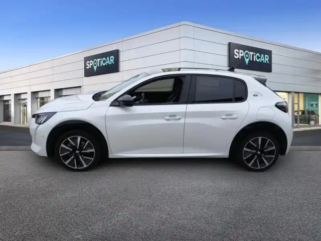Peugeot 208 electrique 50 kwh 136ch gt — photo 5