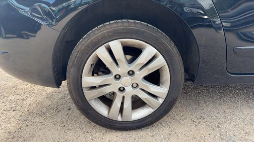 Peugeot 5008 1.6 HDI 115 - Allure – 2014 – 170056 km – Diesel – Boîte Manuelle — photo 40