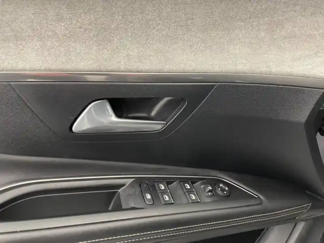 Peugeot 3008 puretech 130ch s&amp;s eat8 — photo 32