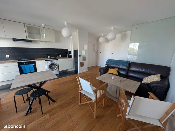 Courbevoie proche La Défense - Beau 2 pièces meublé de 48 m² - Parking privatif