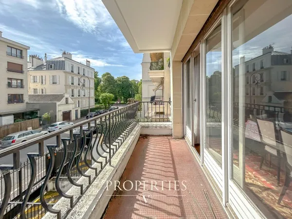 Avenue Foch 3 pièces avec balcon
