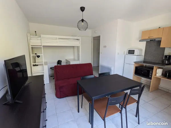 STUDIO meublé 28m² tout confort dans résidence calme et boisée
