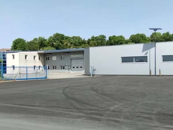 Batiment industriel de 810 m2 Saint-Donat-Sur-L'Herbasse