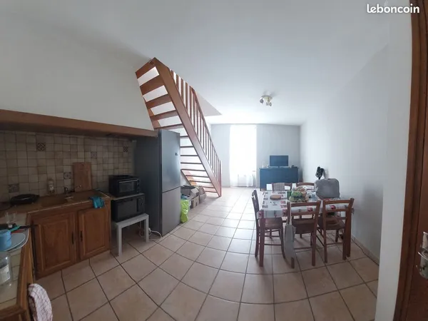 T2 en duplex à Descartes